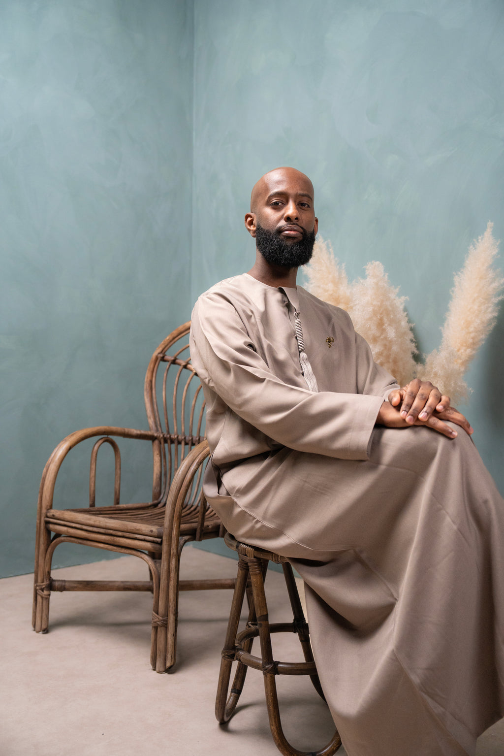 Premium Emirati Qamees Taupe